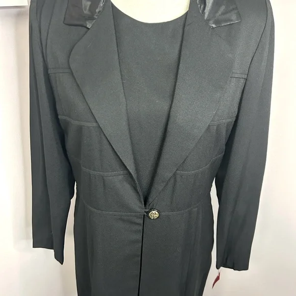 Women’s long sleeve size 8 black one piece dress. Jacket look-but all attached. - Picture 4 of 11